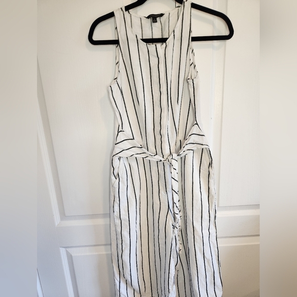 Banana Republic Linen/Cotton One Piece Capris Jumper Size 4 - Picture 2 of 10